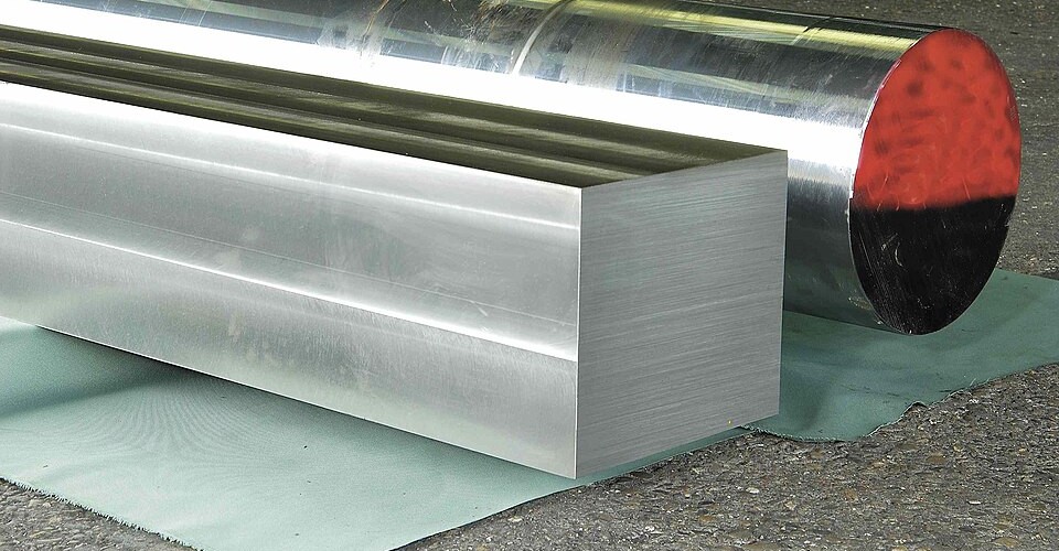 Carbon steel square and round bar raw material